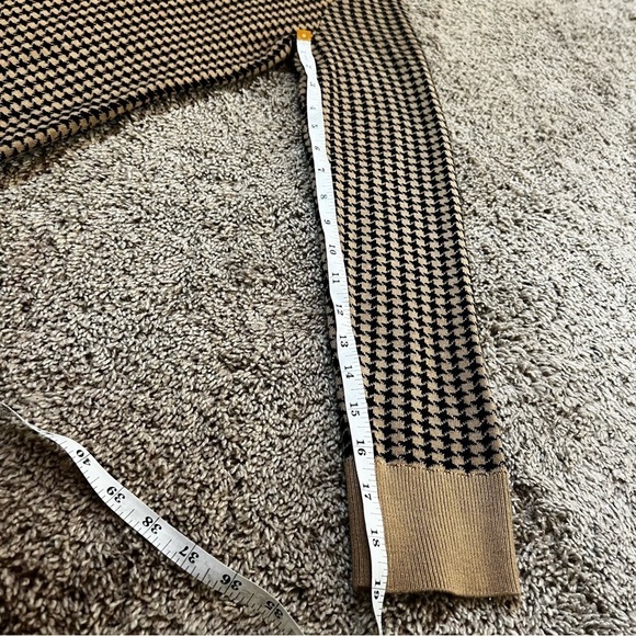 Calvin Klein Tan & Black Houndstooth Button Sweater Boho, Size Small - Picture 6 of 13